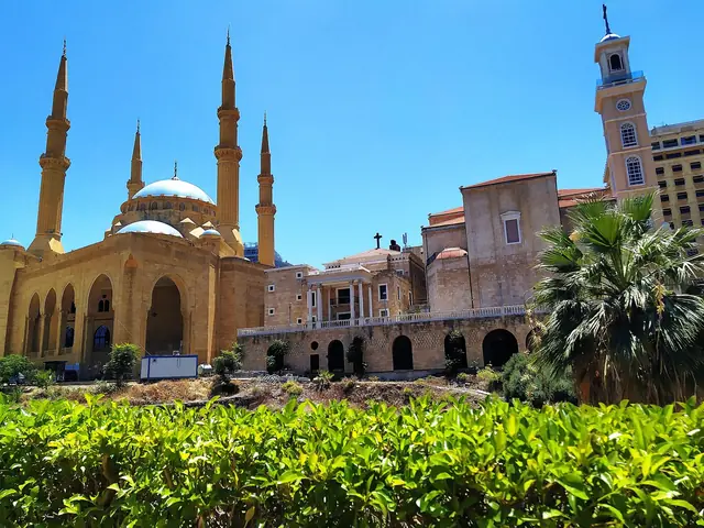Mohammad Al-Amin Mosque and St. George Maronite Cathedral, Beirut (2)