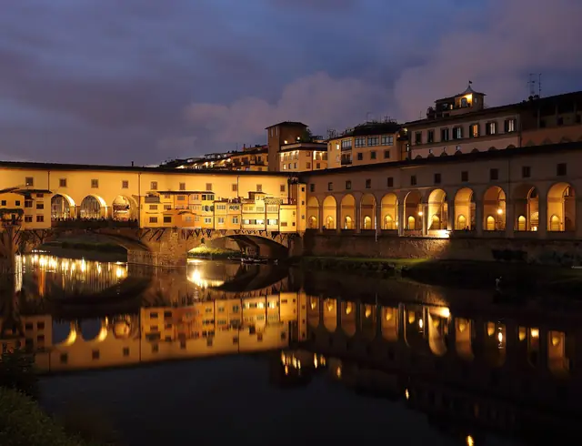Ponte Vecchio at dusk 1