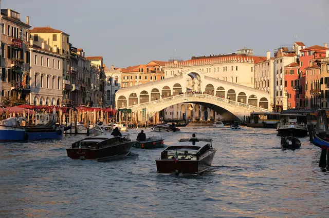 Ponte di Rialto Venice 1